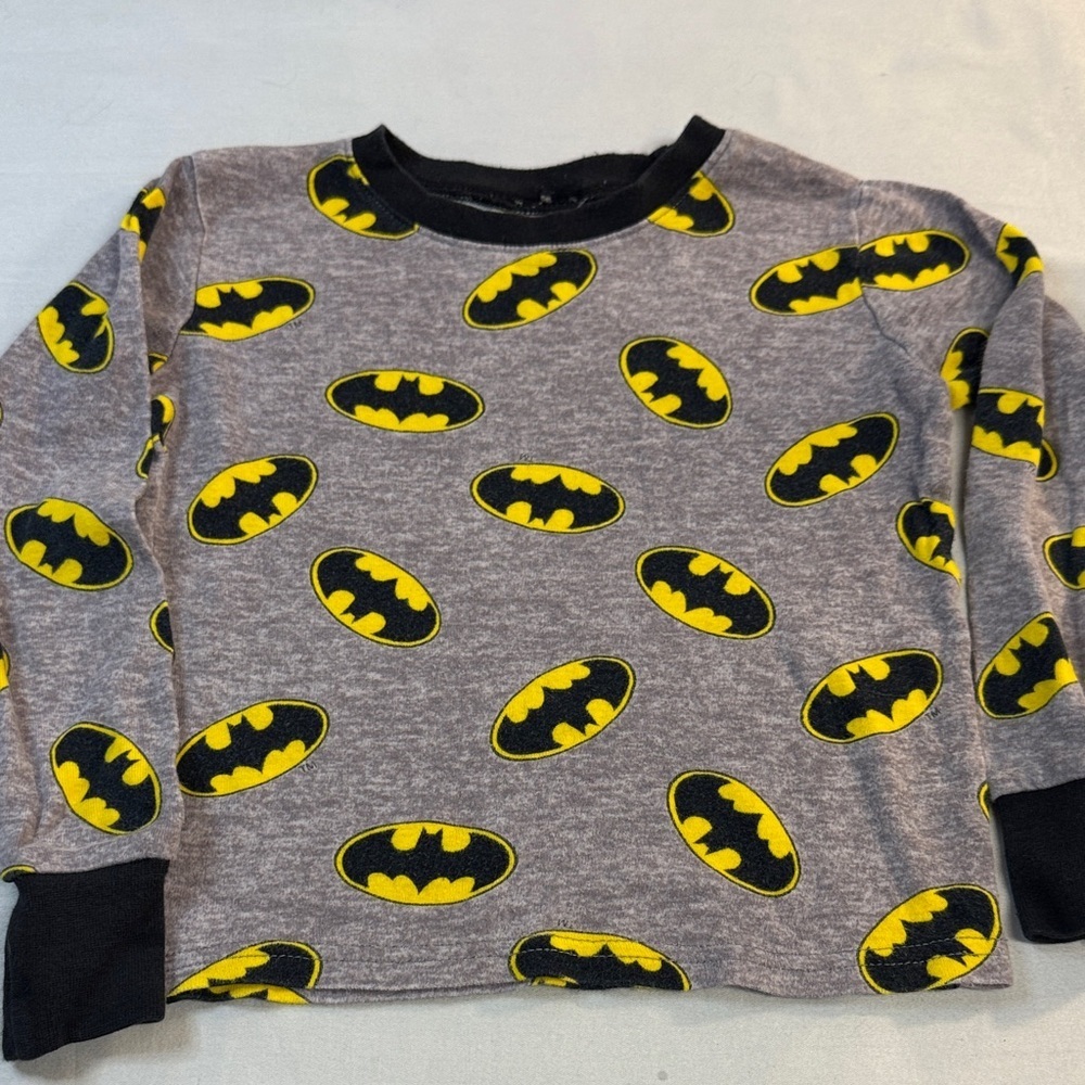 ⭐️ Kids Batman Grey and Yellow long sleeve Shirt
